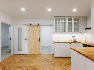 Prodej bytu 3+kk, Praha - Vysočany, Poštovská, 78 m2