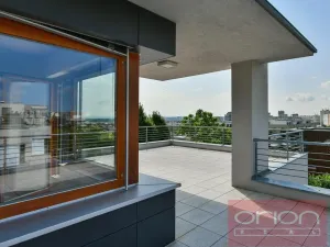 Pronájem rodinného domu, Praha - Jinonice, Vacínovská, 360 m2