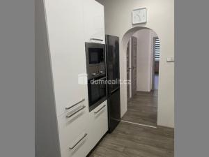 Pronájem bytu 3+1, Praha - Vysočany, Sokolovská, 69 m2