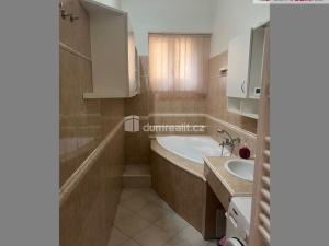Pronájem bytu 3+1, Praha - Vysočany, Sokolovská, 69 m2