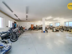 Prodej výrobních prostor, Mankovice, 2880 m2