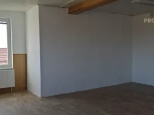 Pronájem obchodního prostoru, Vavřinec, 400 m2
