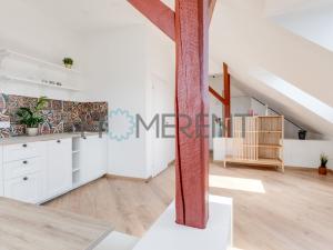 Pronájem bytu 1+kk, Praha - Malešice, Bakalářská, 30 m2
