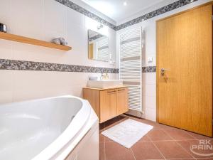 Prodej bytu 2+kk, Praha - Stodůlky, Tlumačovská, 62 m2