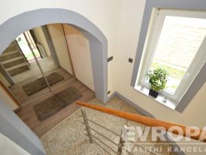 Pronájem rodinného domu, Praha - Dolní Chabry, Kobyliská, 225 m2