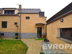 Pronájem rodinného domu, Praha - Dolní Chabry, Kobyliská, 225 m2