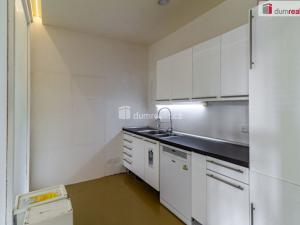 Pronájem kanceláře, Praha - Smíchov, Drtinova, 43 m2