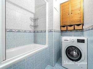 Pronájem bytu 3+kk, Praha - Střížkov, Varnsdorfská, 56 m2