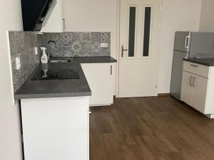 Pronájem bytu 2+kk, Praha - Vinohrady, Polská, 50 m2