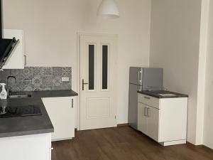 Pronájem bytu 2+kk, Praha - Vinohrady, Polská, 50 m2