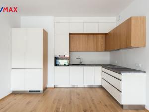 Pronájem bytu 2+kk, Praha - Střešovice, Na dračkách, 58 m2