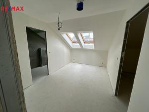 Prodej rodinného domu, Měnín, 268 m2