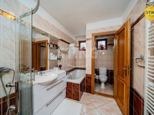Prodej rodinného domu, Dolní Lomná, 200 m2