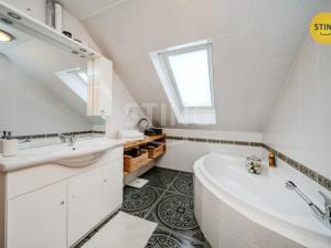 Prodej rodinného domu, Dolní Lomná, 200 m2