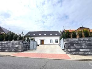 Prodej bytu 3+kk, Slaný - Kvíc, Na Chmelnici, 100 m2