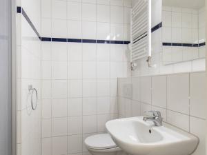Pronájem bytu 1+kk, Praha - Střížkov, Děčínská, 24 m2