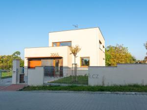 Pronájem vily, Úvaly, Hvězdova, 164 m2