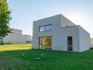 Pronájem vily, Úvaly, Hvězdova, 164 m2
