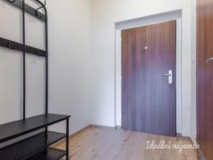 Pronájem bytu 2+kk, Praha - Stodůlky, Holýšovská, 47 m2