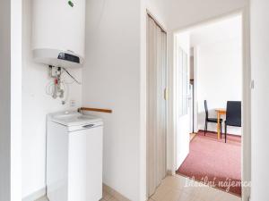 Pronájem bytu 2+kk, Praha - Braník, Za mlýnem, 37 m2