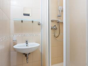 Pronájem bytu 2+kk, Praha - Braník, Za mlýnem, 37 m2