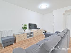 Pronájem bytu 2+kk, Slavkov u Brna, Slovanská, 81 m2