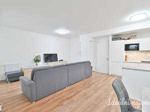 Pronájem bytu 2+kk, Slavkov u Brna, Slovanská, 81 m2