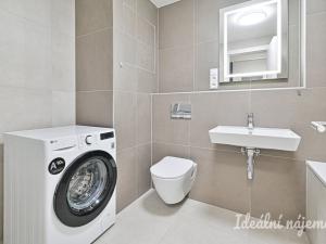 Pronájem bytu 2+kk, Slavkov u Brna, Slovanská, 81 m2