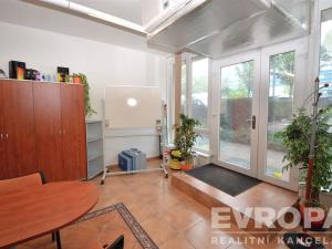 Prodej kanceláře, Praha - Libeň, Nad Okrouhlíkem, 52 m2