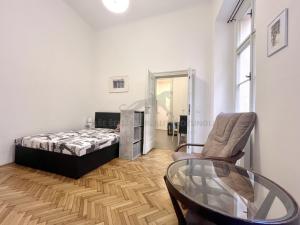 Pronájem bytu 1+1, Praha - Staré Město, Smetanovo nábřeží, 35 m2