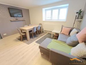 Pronájem bytu 3+1, Dobronín, Nad Valchou, 72 m2