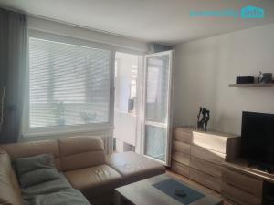 Prodej bytu 4+1, Karlovy Vary, Plešivecká, 77 m2