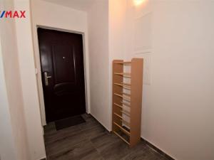Pronájem bytu 2+1, Praha - Smíchov, Na Valentince, 55 m2