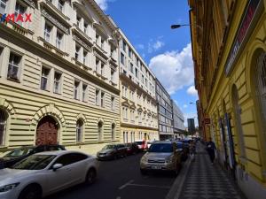 Pronájem bytu 2+1, Praha - Smíchov, Na Valentince, 55 m2