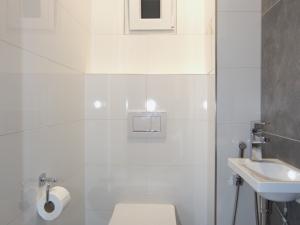 Pronájem bytu 4+kk, Praha - Nusle, V luhu, 100 m2