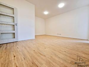 Pronájem bytu 1+1, Brno, Mathonova, 37 m2