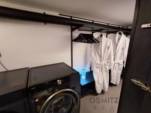 Pronájem bytu 2+kk, Praha - Modřany, Československého exilu, 20656 m2