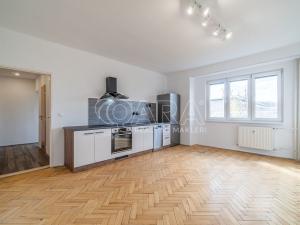 Pronájem bytu 2+kk, Kralupy nad Vltavou, nám. Mládežníků, 38 m2