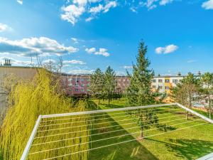 Pronájem bytu 2+kk, Kralupy nad Vltavou, nám. Mládežníků, 38 m2