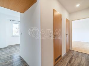 Pronájem bytu 2+kk, Kralupy nad Vltavou, nám. Mládežníků, 38 m2