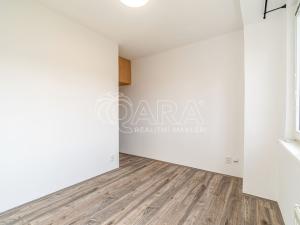Pronájem bytu 2+kk, Kralupy nad Vltavou, nám. Mládežníků, 38 m2