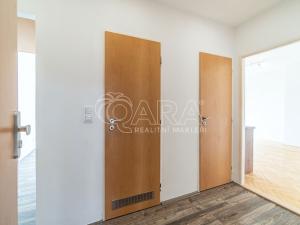 Pronájem bytu 2+kk, Kralupy nad Vltavou, nám. Mládežníků, 38 m2