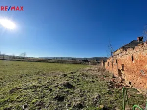 Prodej komerční nemovitosti, Vražné, 2764 m2