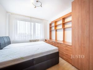 Prodej bytu 3+1, Praha - Chodov, Na sádce, 72 m2