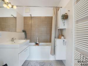Prodej bytu 2+kk, Praha - Vokovice, K Červenému vrchu, 73 m2