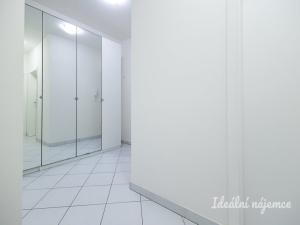 Pronájem bytu 2+kk, Praha - Kyje, Farkašova, 43 m2