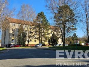 Prodej bytu 3+1, Chvaletice, Obránců míru, 58 m2