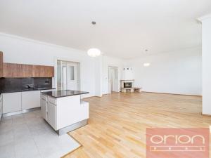 Pronájem bytu 4+kk, Praha - Nové Město, Na Moráni, 155 m2