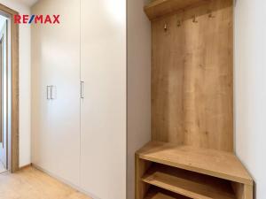 Pronájem bytu 1+kk, Praha - Hloubětín, U Tesly, 30 m2