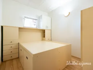 Pronájem bytu 2+kk, Praha - Troja, Hnězdenská, 42 m2